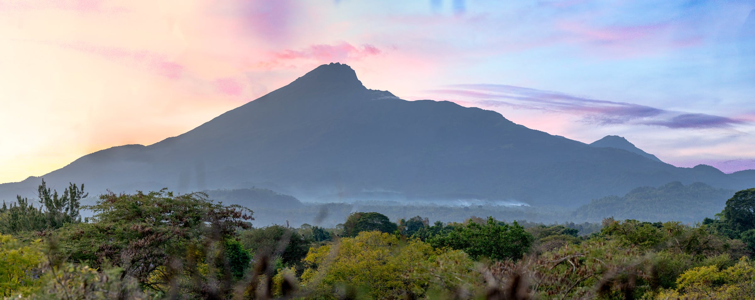 Blick auf den Mount Meru in der Nähe von Arusha